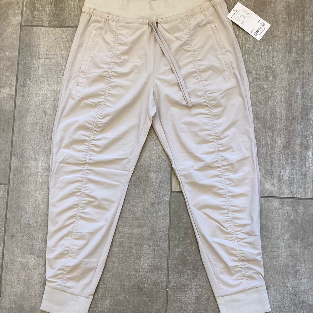 Athleta Attitude Jogger in Abolone